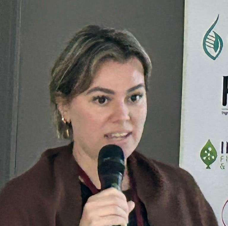 Daniele Vasconcelos